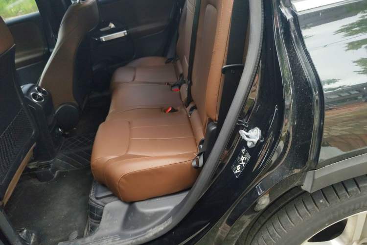 Used Mercedes-Benz GLB 2023 GLB 220 Sport Edition Left Rear Seat