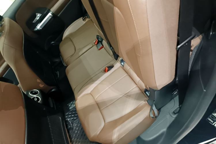 Used Mercedes-Benz GLB 2023 GLB 220 Fashion Model Left Rear Seat