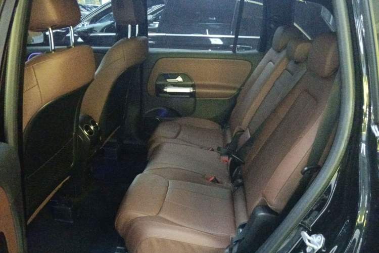 Used Mercedes-Benz GLB 2023 GLB 220 Fashion Model Left Rear Seat