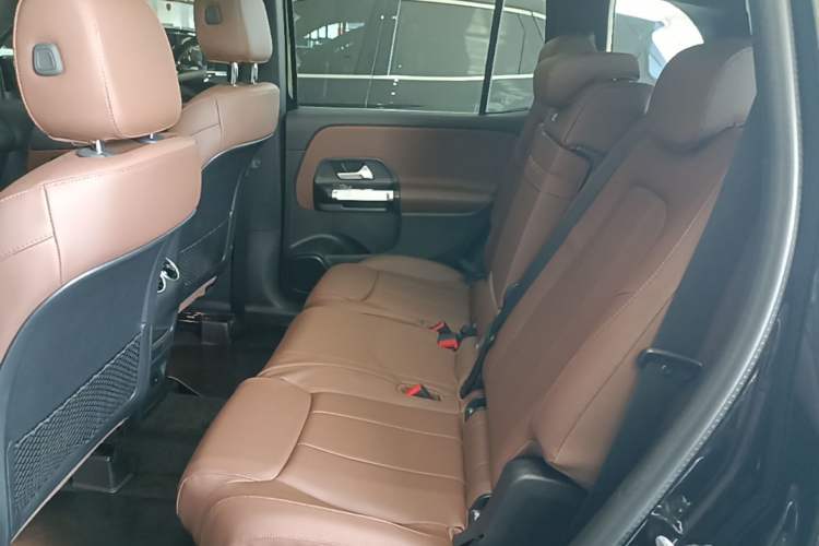 Used Mercedes-Benz GLB 2023 GLB 220 Fashion Model Left Rear Seat