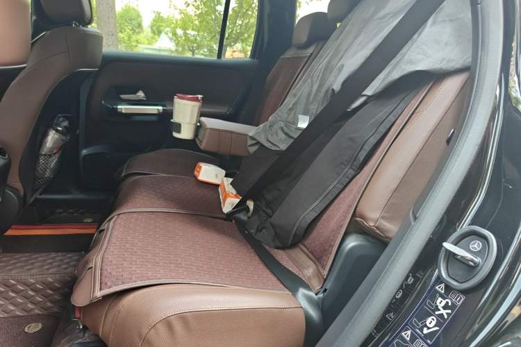 Used Mercedes-Benz GLB 2023 GLB 220 Fashion Model Left Rear Seat