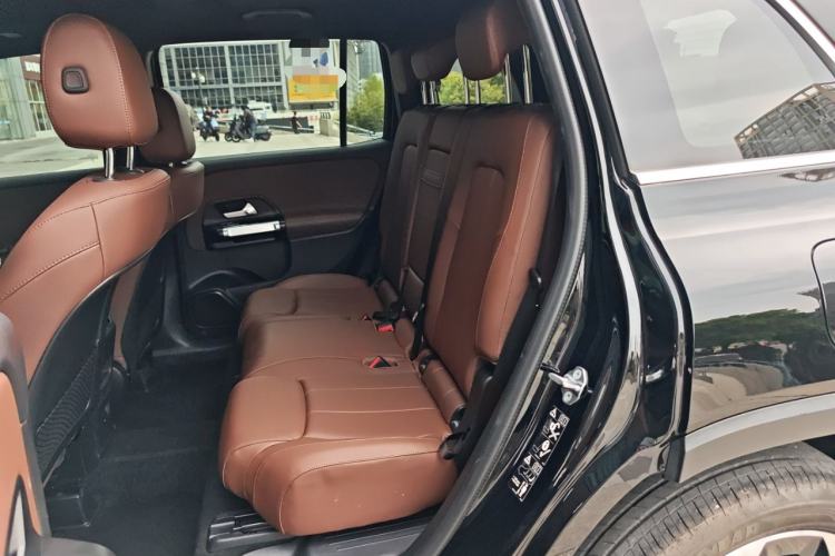 Used Mercedes-Benz GLB 2023 GLB 220 Fashion Model Left Rear Seat