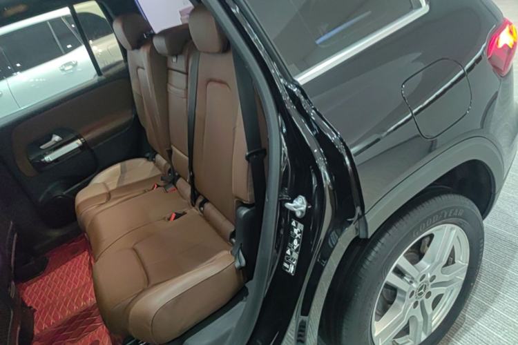 Used Mercedes-Benz GLB 2023 GLB 200 Fashion Model Left Rear Seat