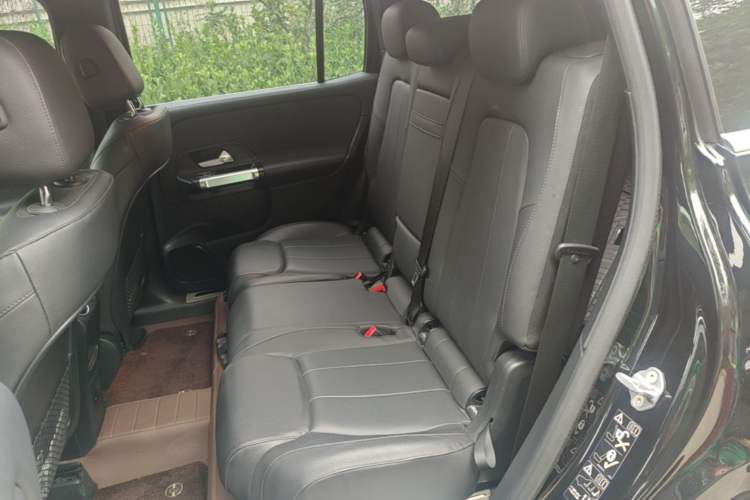 Used Mercedes-Benz GLB 2023 GLB 220 Fashion Model Left Rear Seat