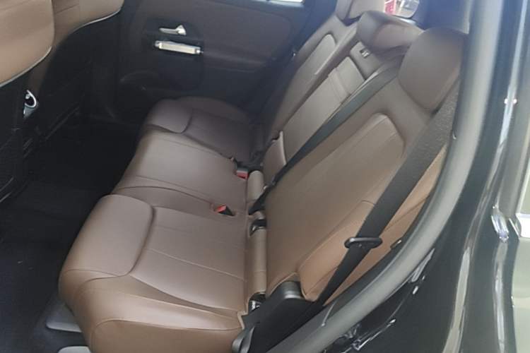 Used Mercedes-Benz GLB 2023 GLB 220 Sport Edition Left Rear Seat