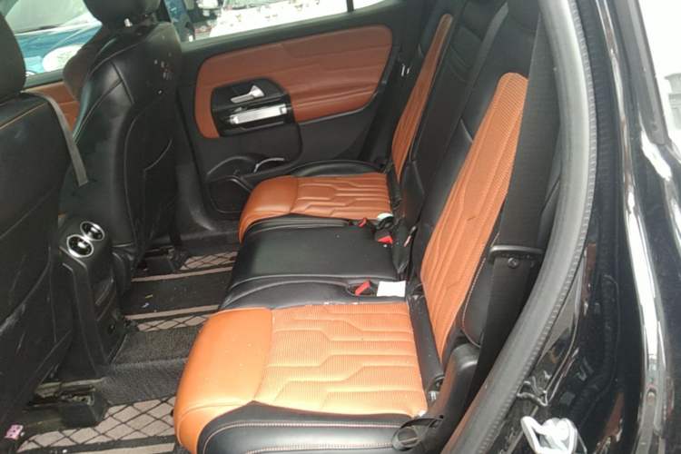 Used Mercedes-Benz GLB 2023 GLB 220 Fashion Model Left Rear Seat