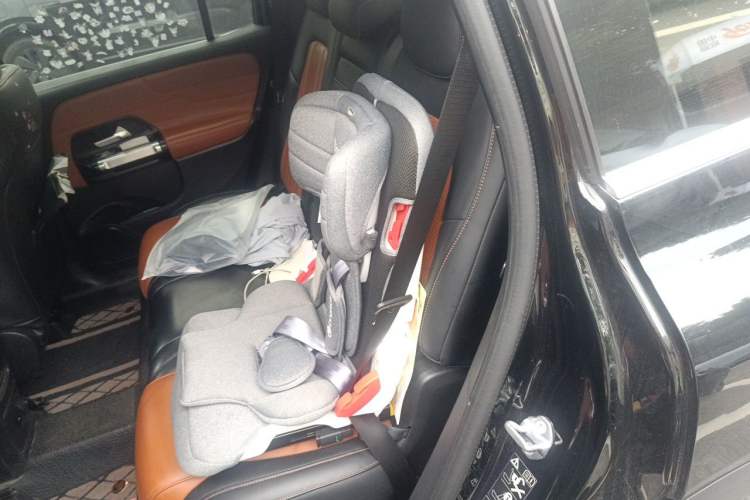 Used Mercedes-Benz GLB 2023 GLB 220 Fashion Model Left Rear Seat