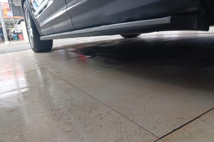 Used Mercedes-Benz GLB 2023 GLB 220 Sport Edition Left Side Sill