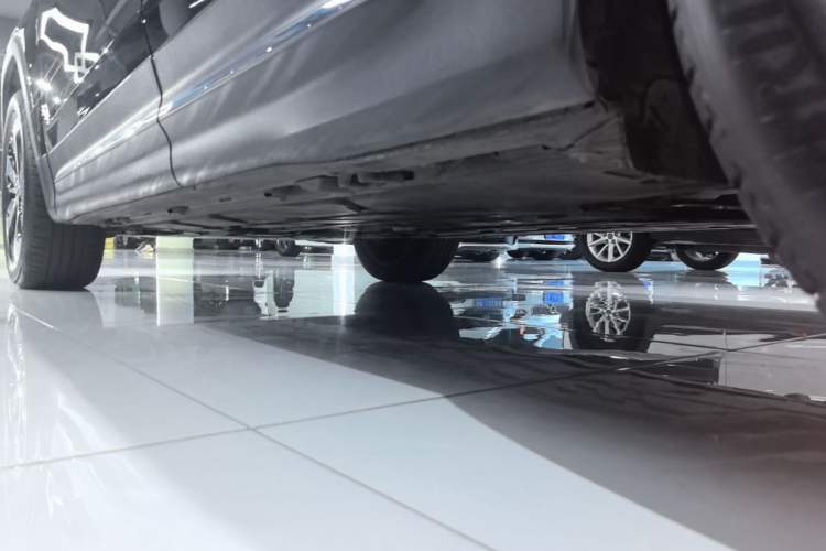Used Mercedes-Benz GLB 2023 GLB 220 Fashion Model Left Side Sill