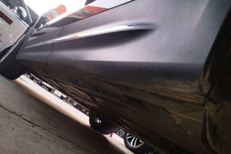 Used Mercedes-Benz GLB 2023 GLB 220 Sport Edition Left Side Sill