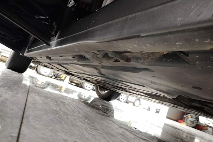 Used Mercedes-Benz GLB 2023 GLB 220 Sport Edition Left Side Sill