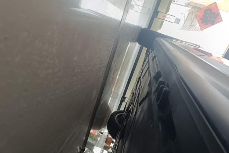 Used Mercedes-Benz GLB 2023 Refreshed GLB 200 Dynamic Edition Left Side Sill