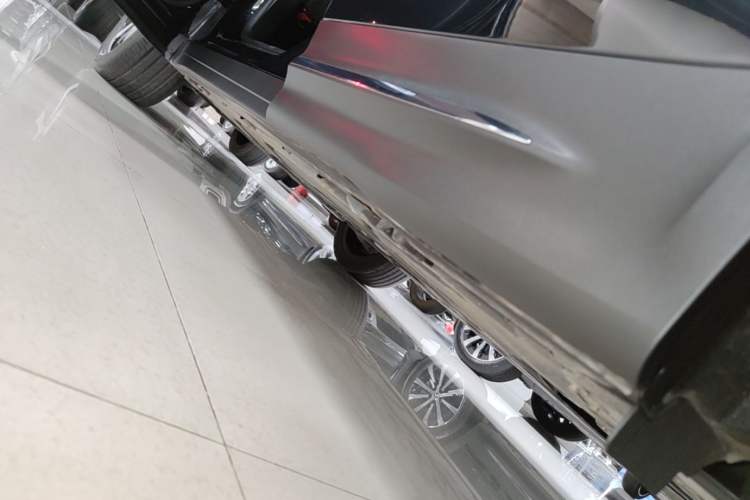 Used Mercedes-Benz GLB 2023 GLB 220 Fashion Model Left Side Sill