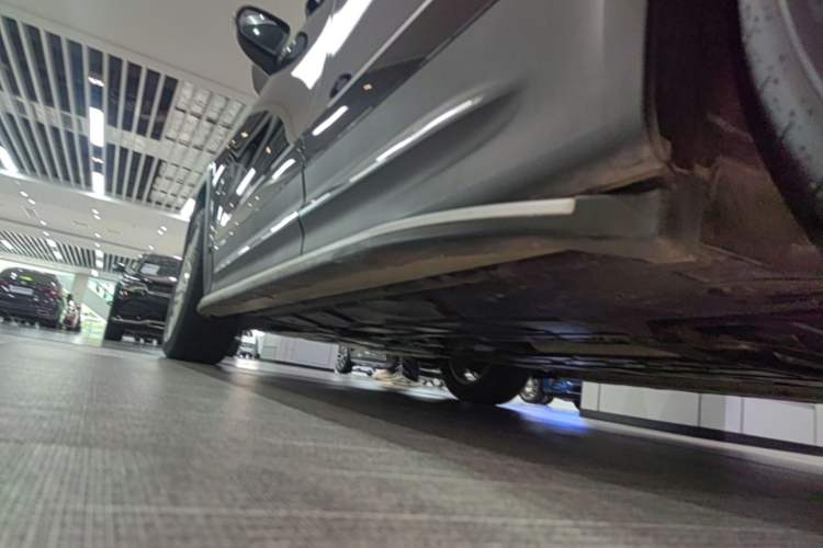 Used Mercedes-Benz GLB 2023 GLB 200 Fashion Model Left Side Sill