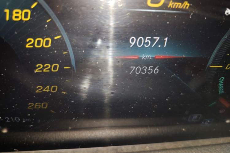 Used Mercedes-Benz GLB 2023 GLB 200 Fashion Model Odometer Close Up