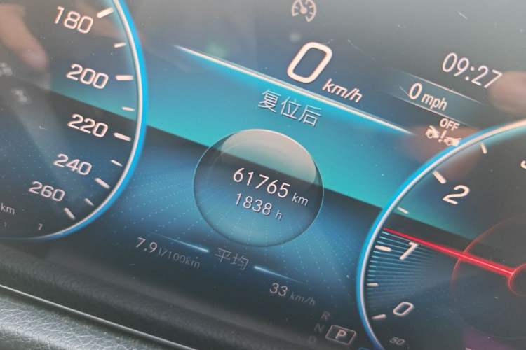 Used Mercedes-Benz GLB 2023 GLB 220 Fashion Model Odometer Close Up