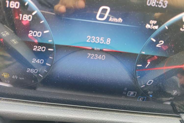 Used Mercedes-Benz GLB 2023 GLB 200 Dynamic Edition Odometer Close Up
