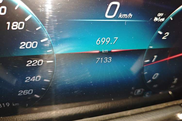 Used Mercedes-Benz GLB 2023 GLB 200 Dynamic Edition Odometer Close Up