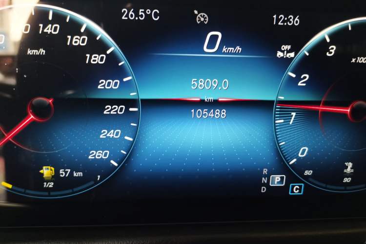 Used Mercedes-Benz GLB 2023 Refreshed GLB 200 Dynamic Edition Odometer Close Up