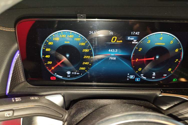 Used Mercedes-Benz GLB 2023 GLB 220 Sport Edition Odometer Close Up
