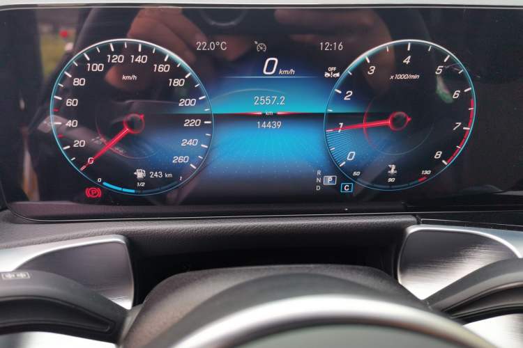 Used Mercedes-Benz GLB 2023 GLB 220 Fashion Model Odometer Close Up