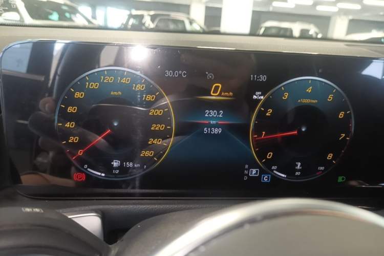 Used Mercedes-Benz GLB 2023 GLB 200 Dynamic Edition Odometer Close Up