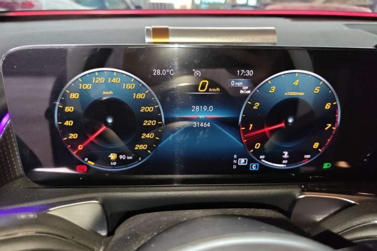 Used Mercedes-Benz GLB 2023 GLB 220 Sport Edition Odometer Close Up