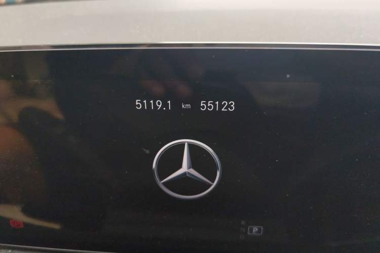 Used Mercedes-Benz GLB 2023 GLB 220 Sport Edition Odometer Close Up