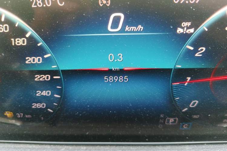 Used Mercedes-Benz GLB 2023 GLB 220 Sport Edition Odometer Close Up