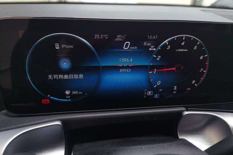 Used Mercedes-Benz GLB 2023 GLB 220 Fashion Model Odometer Close Up