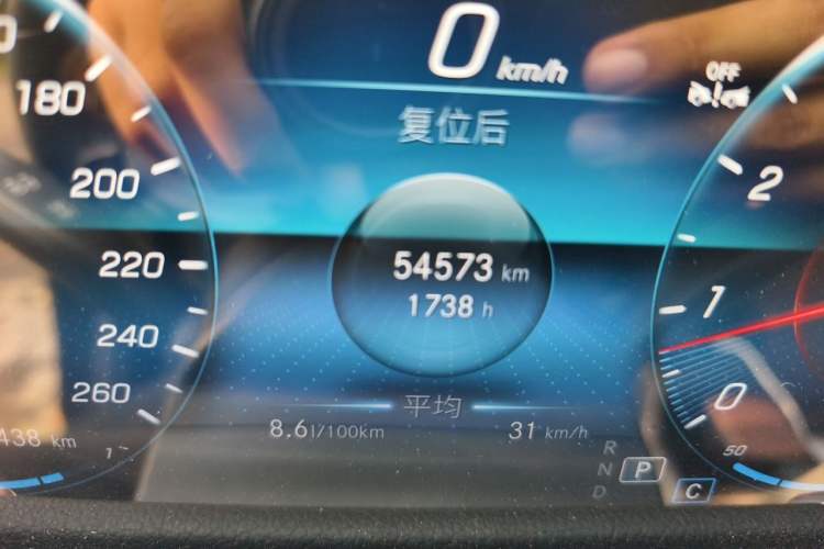 Used Mercedes-Benz GLB 2023 GLB 220 Fashion Model Odometer Close Up