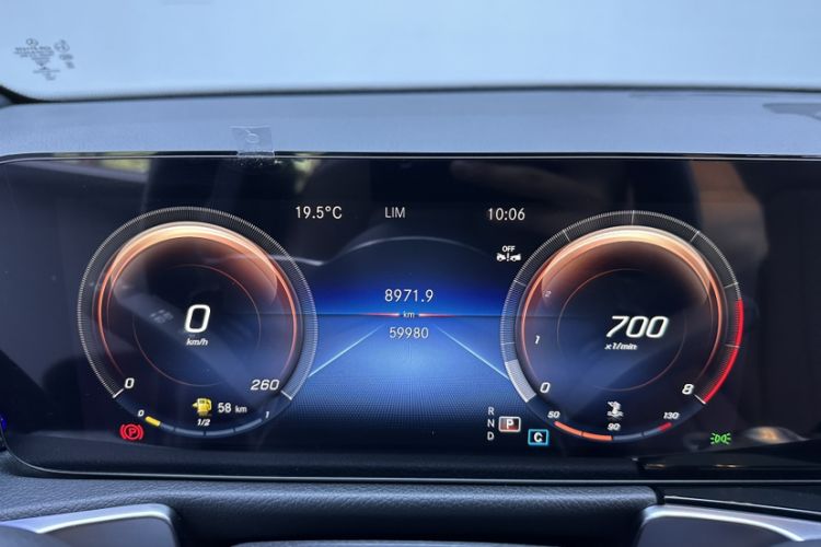 Used Mercedes-Benz GLB 2023 GLB 220 Sport Edition Odometer Close Up