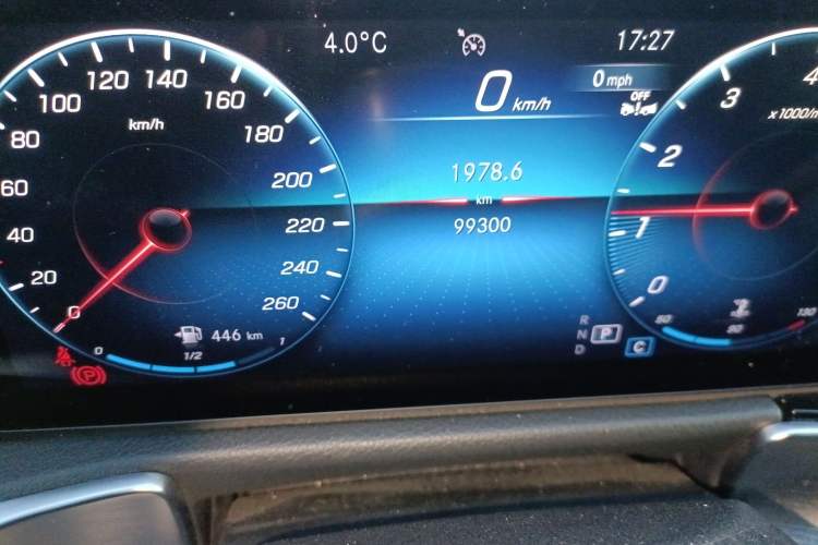 Used Mercedes-Benz GLB 2023 GLB 220 Fashion Model Odometer Close Up