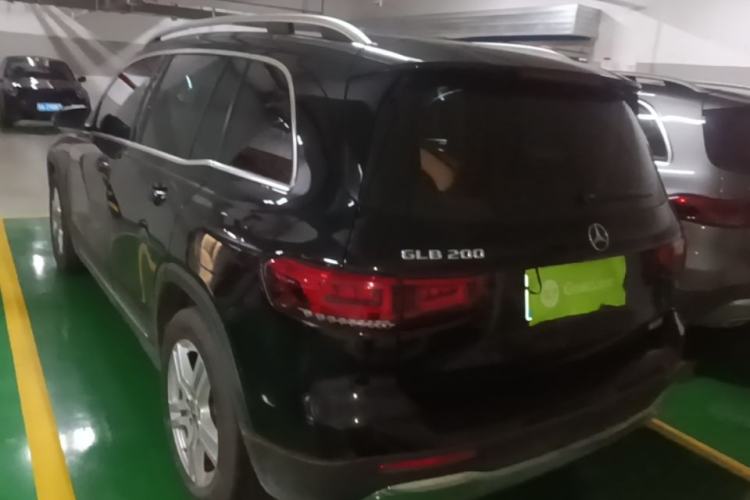 Used Mercedes-Benz GLB 2023 GLB 200 Dynamic Edition Rear Left 45 Deg
