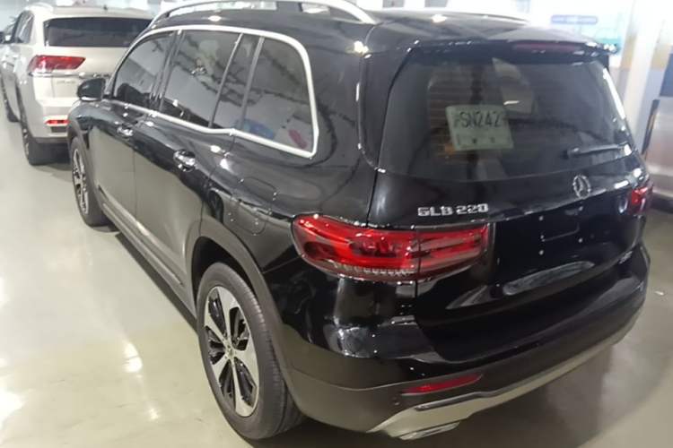 Used Mercedes-Benz GLB 2023 GLB 220 Fashion Model Rear Left 45 Deg