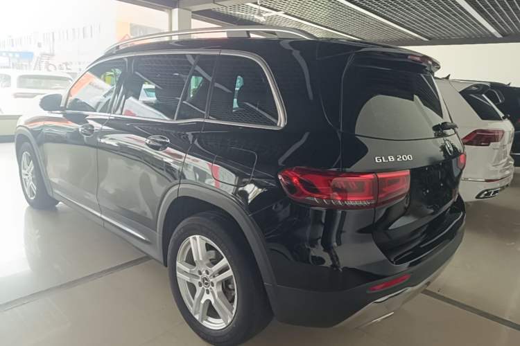Used Mercedes-Benz GLB 2023 Refreshed GLB 200 Dynamic Edition Rear Left 45 Deg