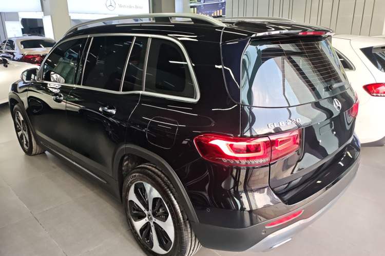 Used Mercedes-Benz GLB 2023 GLB 220 Fashion Model Rear Left 45 Deg