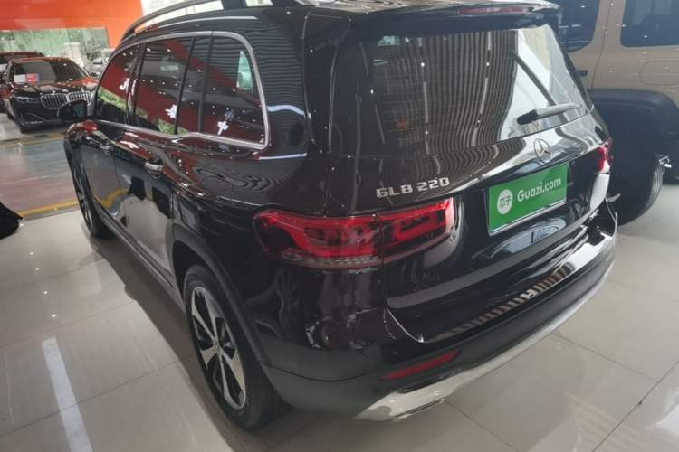 Used Mercedes-Benz GLB 2023 GLB 220 Fashion Model Rear Left 45 Deg