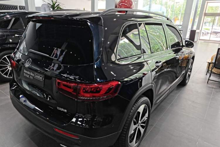 Used Mercedes-Benz GLB 2023 GLB 220 4MATIC Rear Right 45 Deg