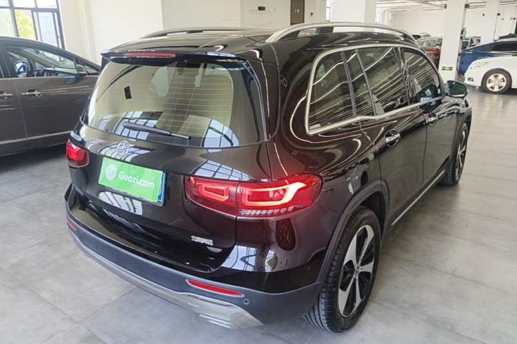 Used Mercedes-Benz GLB 2023 GLB 220 Fashion Model Rear Right 45 Deg