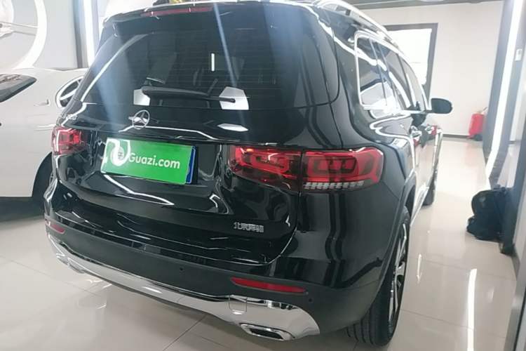 Used Mercedes-Benz GLB 2023 GLB 220 Fashion Model Rear Right 45 Deg