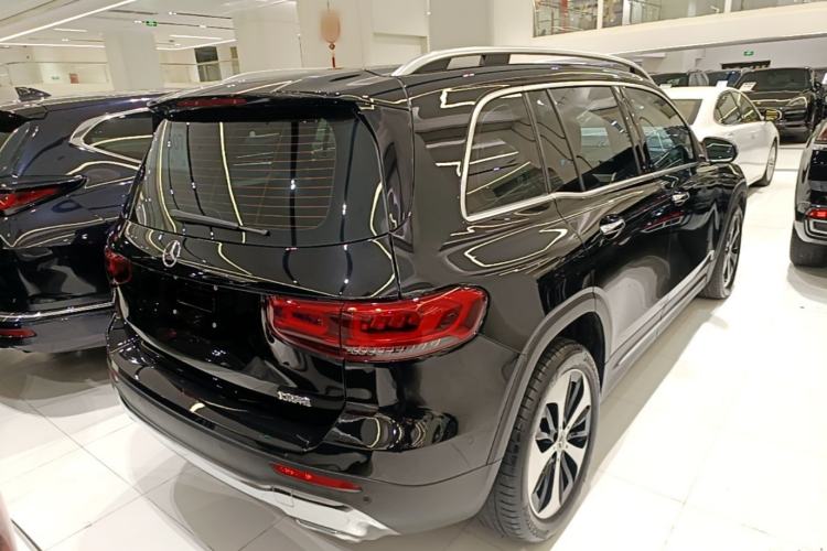 Used Mercedes-Benz GLB 2023 GLB 220 Fashion Model Rear Right 45 Deg