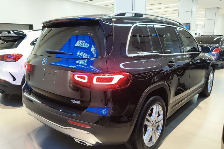 Used Mercedes-Benz GLB 2023 GLB 200 Dynamic Edition Rear Right 45 Deg