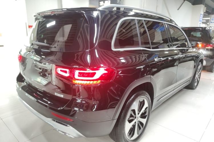 Used Mercedes-Benz GLB 2023 GLB 220 Fashion Model Rear Right 45 Deg