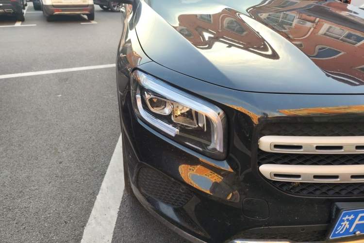 Used Mercedes-Benz GLB 2023 GLB 220 Sport Edition Right Front Headlight