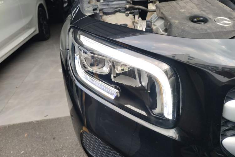 Used Mercedes-Benz GLB 2023 GLB 200 Fashion Model Right Front Headlight