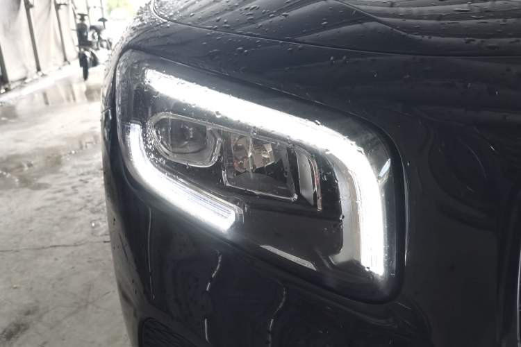 Used Mercedes-Benz GLB 2023 Refreshed GLB 200 Dynamic Edition Right Front Headlight