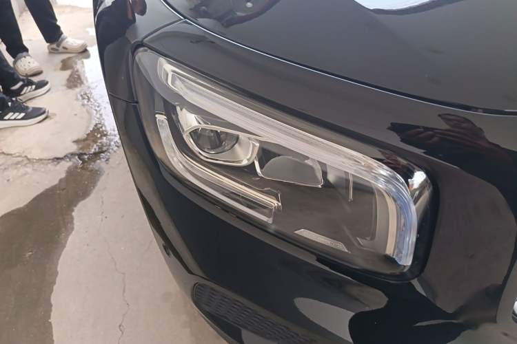 Used Mercedes-Benz GLB 2023 GLB 220 Fashion Model Right Front Headlight