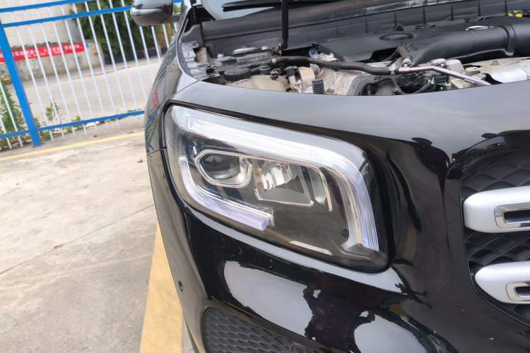 Used Mercedes-Benz GLB 2023 GLB 220 Fashion Model Right Front Headlight