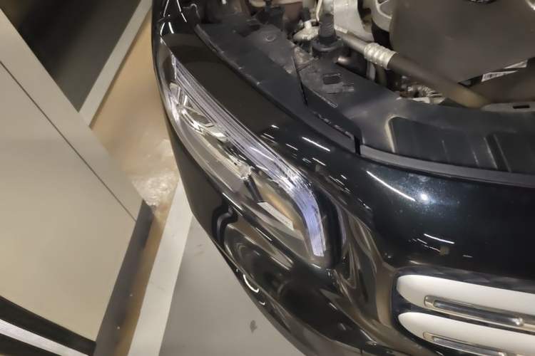 Used Mercedes-Benz GLB 2023 GLB 200 Fashion Model Right Front Headlight